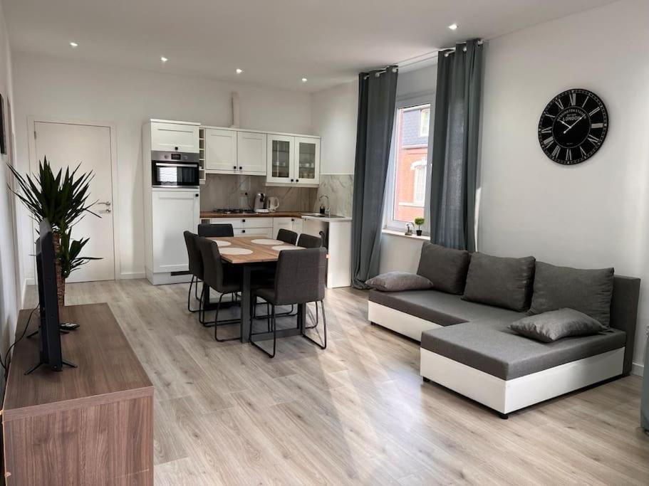 White Apartment, 2 Chambre-Arrivee Autonome-Wifi Rapide Льєж Екстер'єр фото